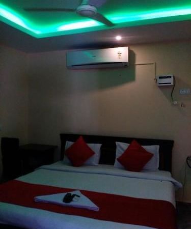Sunshine Castle- Gachibowli Apartman Haidarábád Kültér fotó